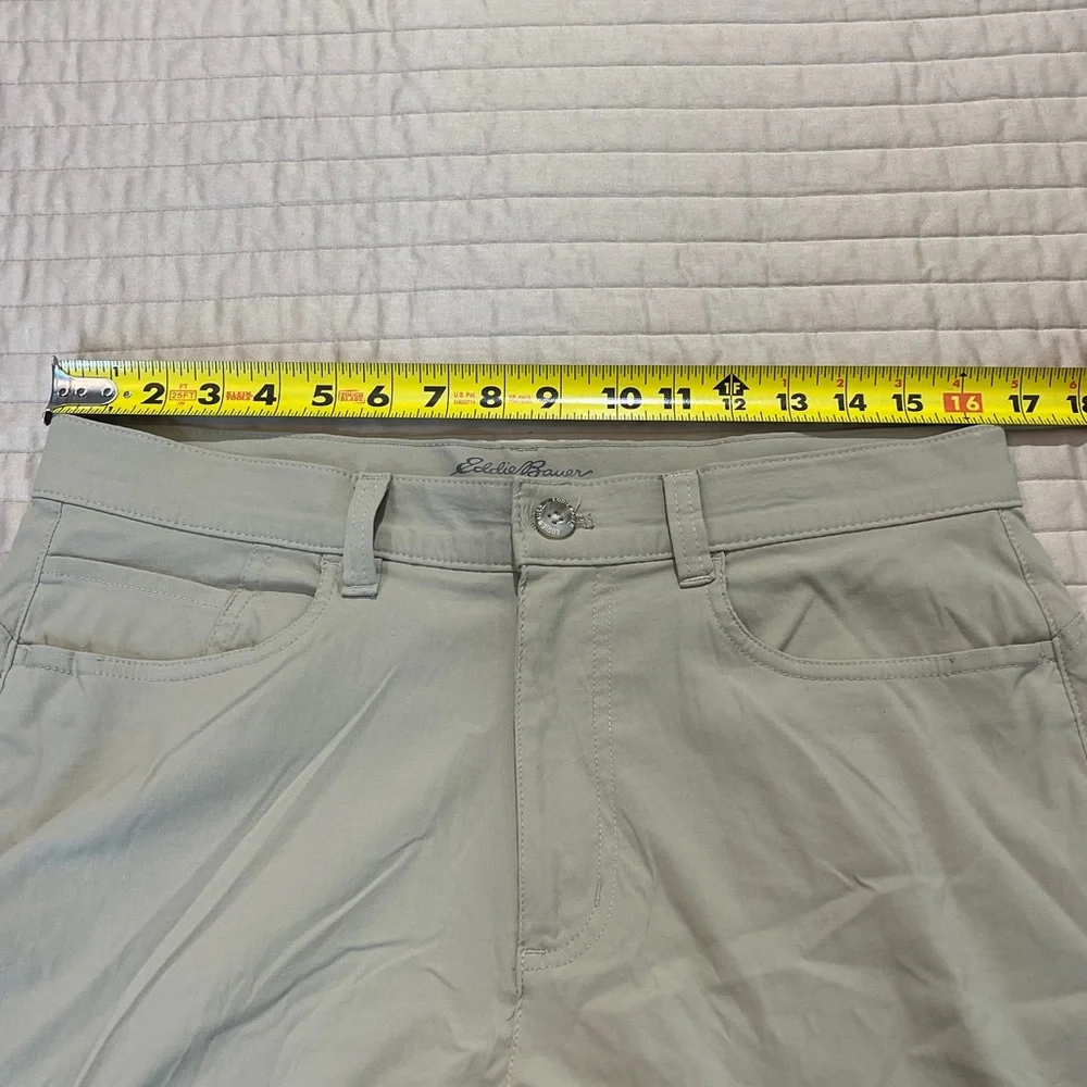 Eddie Bauer TRAVEX Men's KHAKI Light PANTS SIZE 32/32
